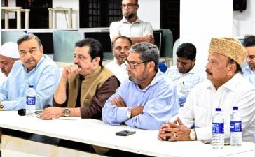 "Karnataka’s Muslim Leaders Discuss Caste Census Report and Vow Vigilance as Waqf Act Faces Supreme Court Test"